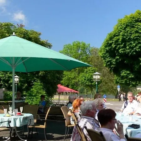 ゲストハウス Panorama-cafe Moselgarten