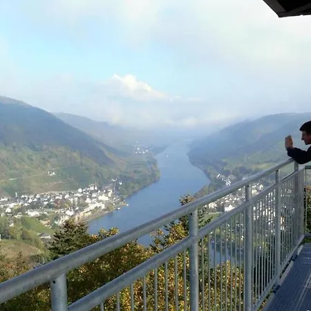 ゲストハウス Panorama-cafe Moselgarten