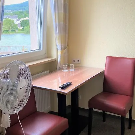 Panorama-cafe Moselgarten 3* アルフ