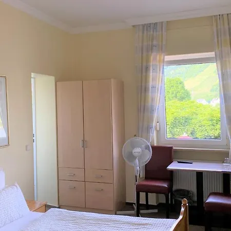 Panorama-cafe Moselgarten ゲストハウス 3*