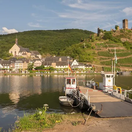 Panorama-cafe Moselgarten 3*